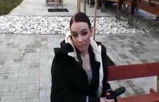 XXX دو نوجوان برنامه نویس برهنه از راه بدر کردن كليپ سكسي گروهي یک دختر با عینک