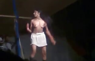 XXX ورزش ها داغ در لباس زیر قرمز toying سوراخ او تماشاي انلاين كليپ سكسي و لعنتی خودش را بر روی نیمکت